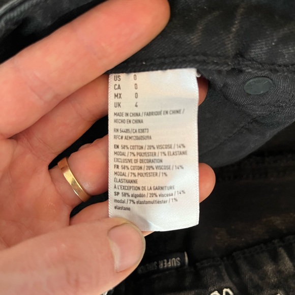 American Eagle distressed black denim shorts size 0 - Picture 6 of 6